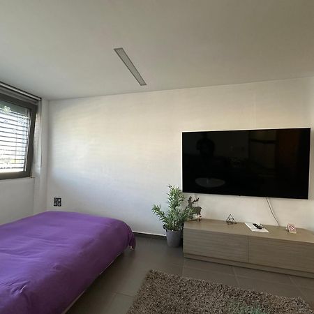 Hitech Appartment Amaliada Buitenkant foto