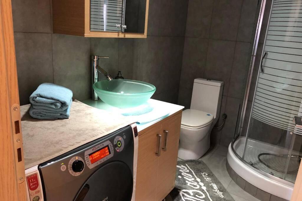 Hitech Appartment Amaliada Buitenkant foto