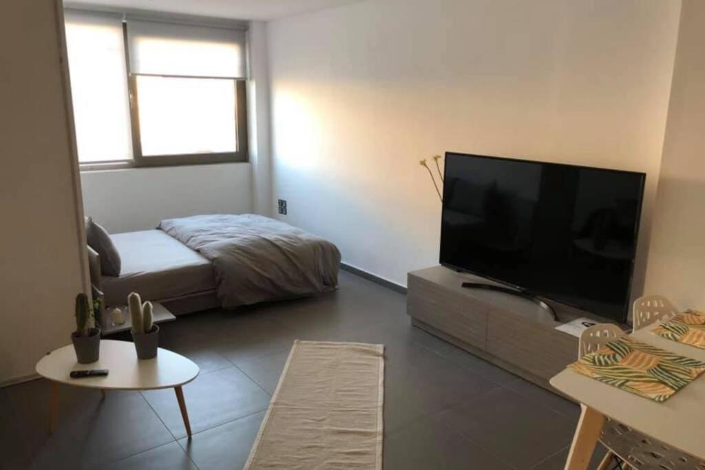 Hitech Appartment Amaliada Buitenkant foto